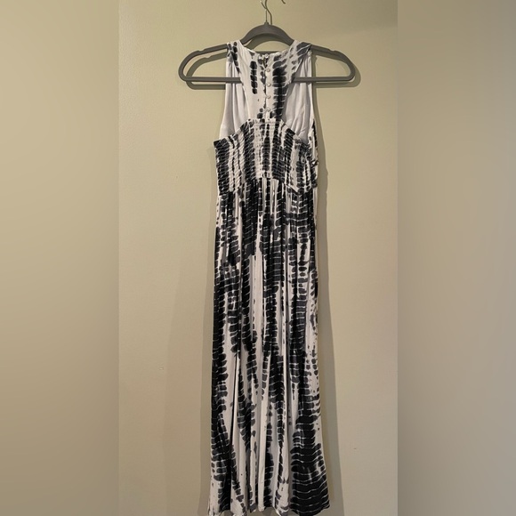 Black and White Maxi Dress - Picture 2 of 8